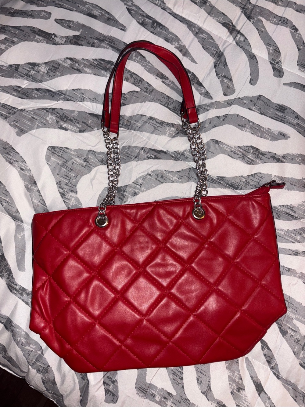 Quilted Red Shoulder Tote Bag with Chain Straps